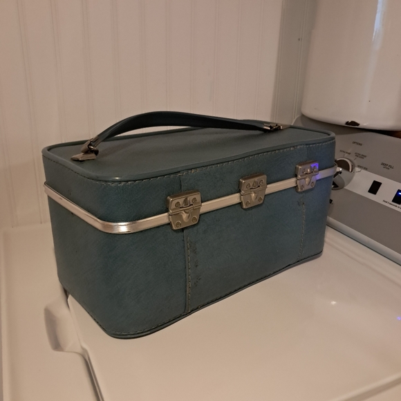 Vintage Towncraft Train case Travel Bag Make Up Box Suitcase Prop - Picture 3 of 15